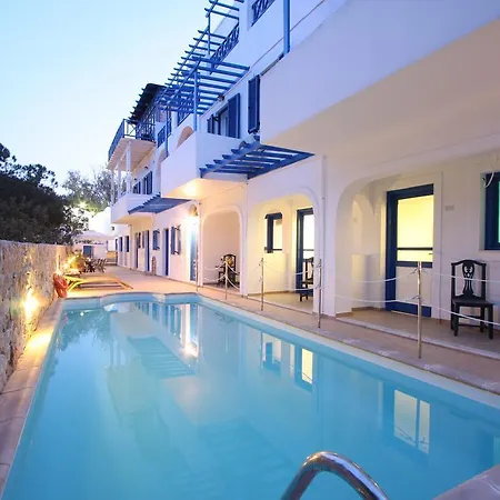 Loizos Stylish Residences 3*
