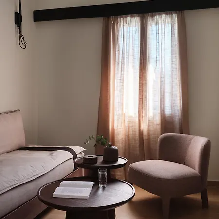 Loizos Stylish Residences 3* Fira (Santorini)