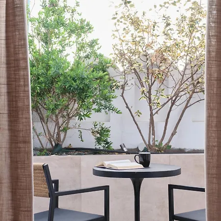 Loizos Stylish Residences Lejlighedshotel 3*