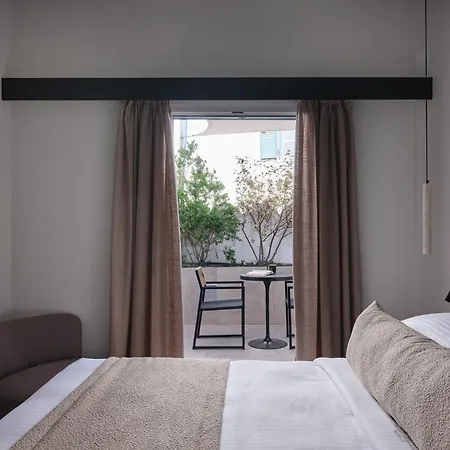Loizos Stylish Residences Aparthotel