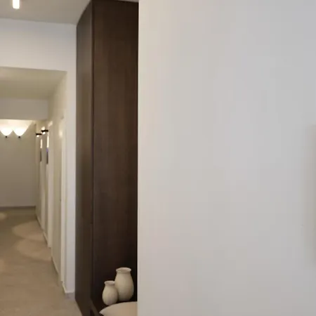 Loizos Stylish Residences Aparthotel Fira (Santorini)