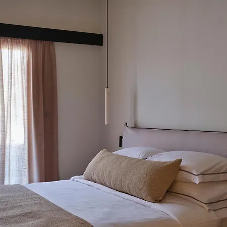 Aparthotel Loizos Stylish Residences 3*