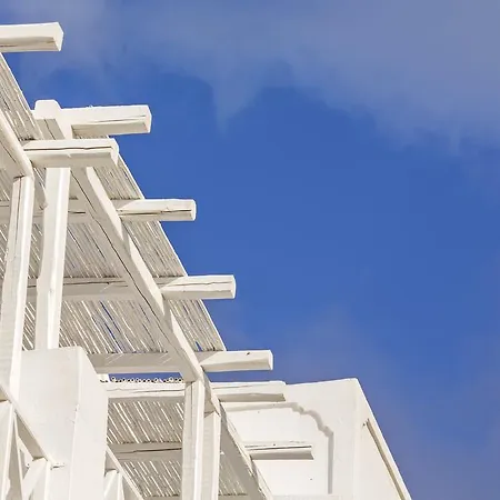 Loizos Stylish Residences Aparthotel