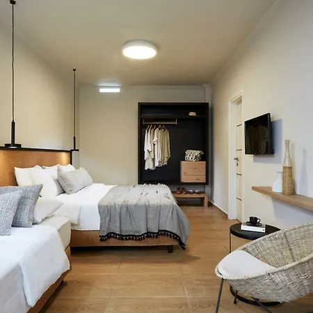 Loizos Stylish Residences Fira (Santorini)